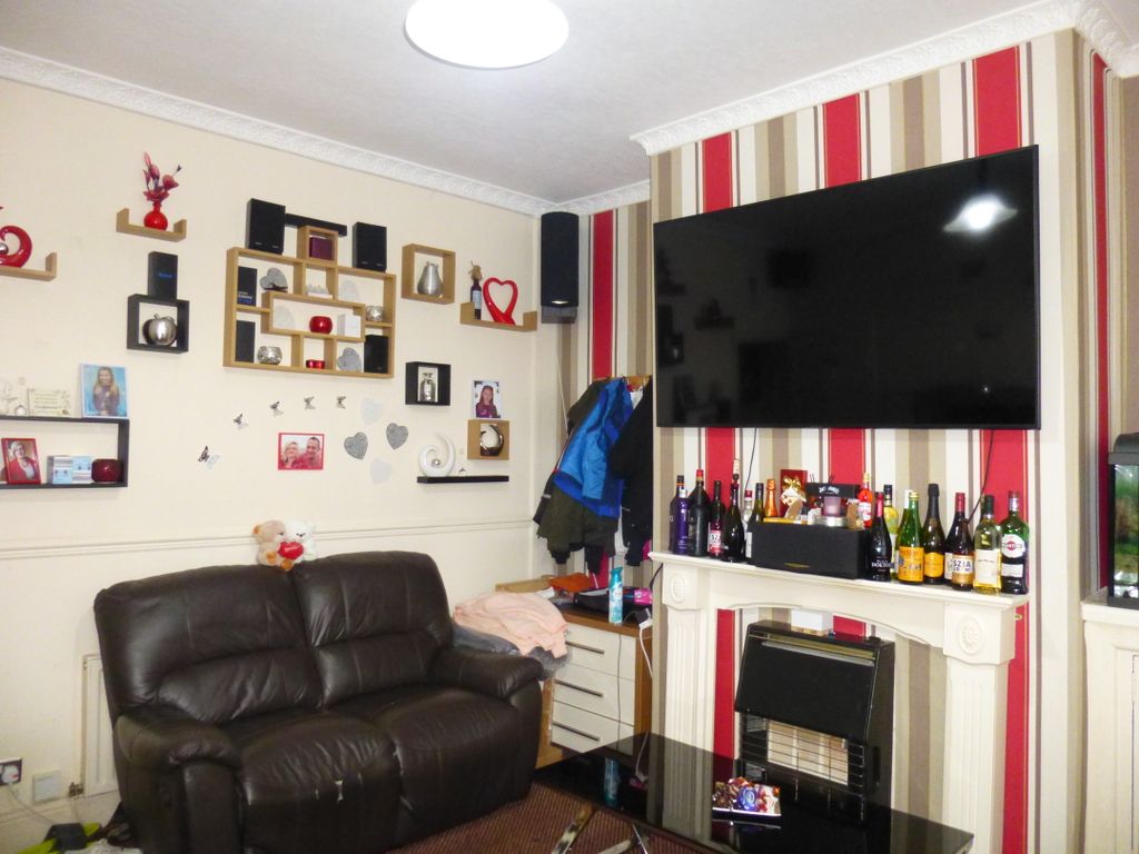 2 bed terraced house for sale in Holly Street, Burnley, Lancashire BB10 Zoopla