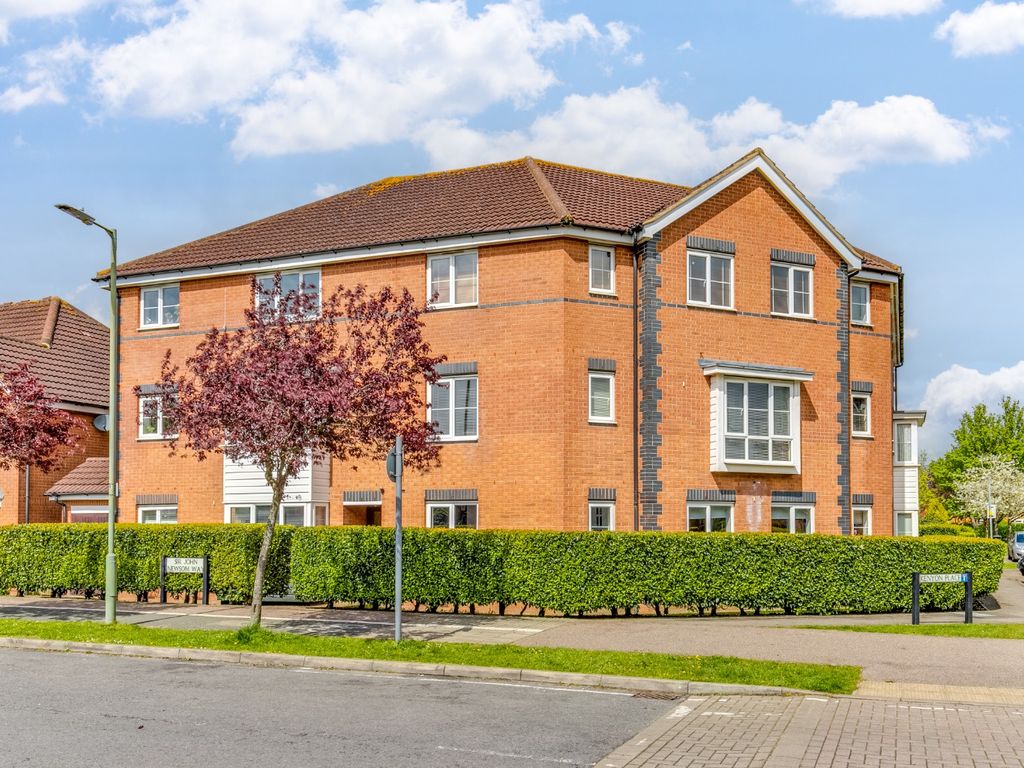 2 bed flat for sale in Sir John Newsom Way, Welwyn Garden City