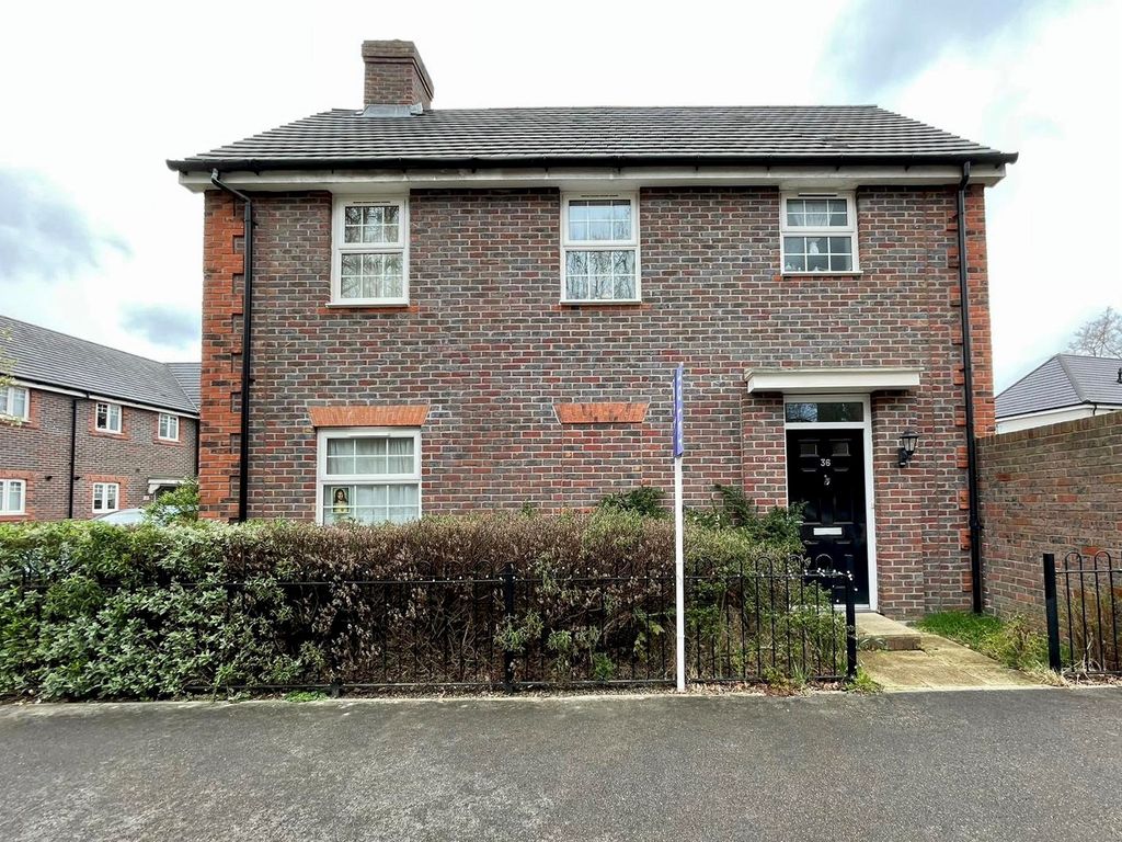 3 bed semidetached house to rent in Somerley Drive, Crawley RH10 Zoopla