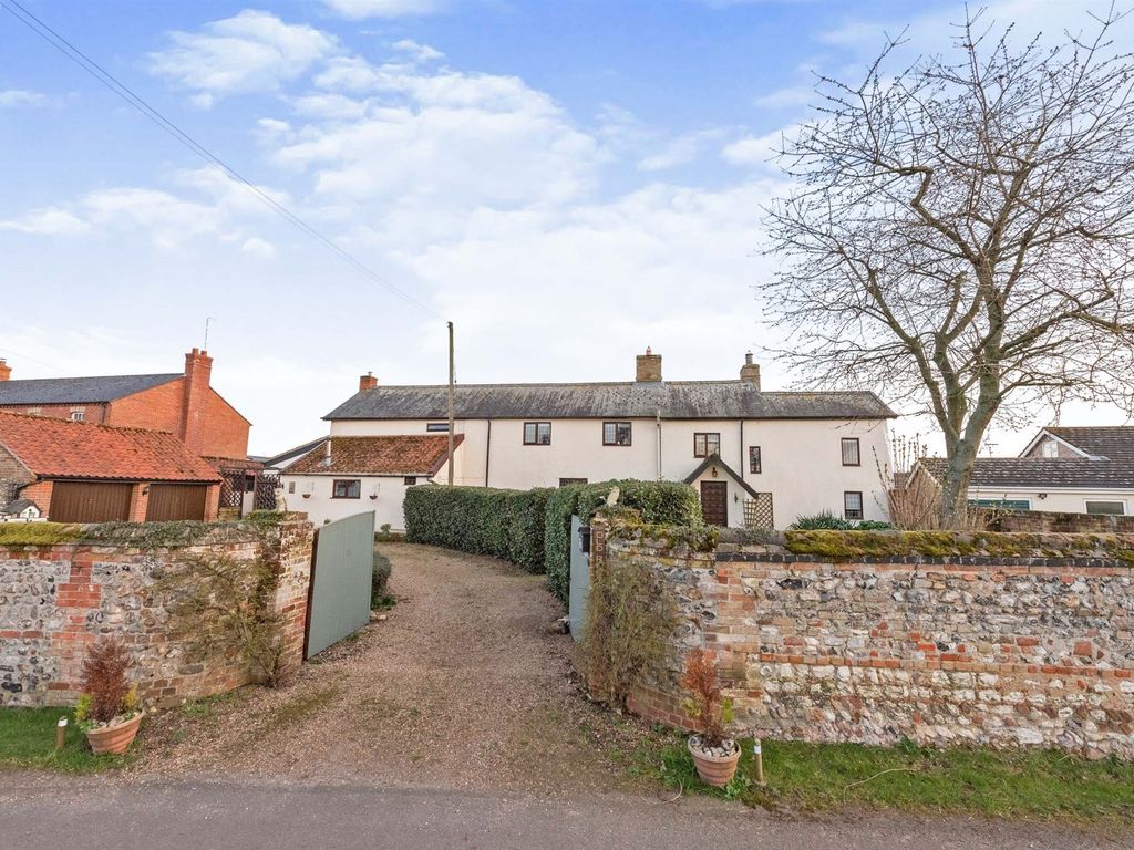 5 bed detached house for sale in Vicarage Road, Foulden, Thetford IP26