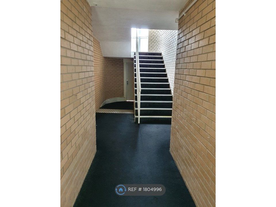 2 bed flat to rent in Main Street, Blantyre, Glasgow G72, £745 pcm Zoopla