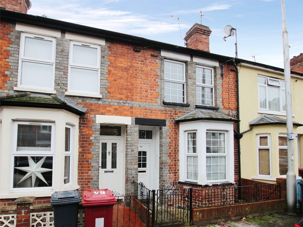 3 bed terraced house for sale in Swansea Road, Reading, Berkshire RG1