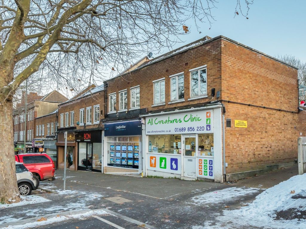 2 bed flat for sale in Windsor Drive, Chelsfield, Orpington BR6 Zoopla