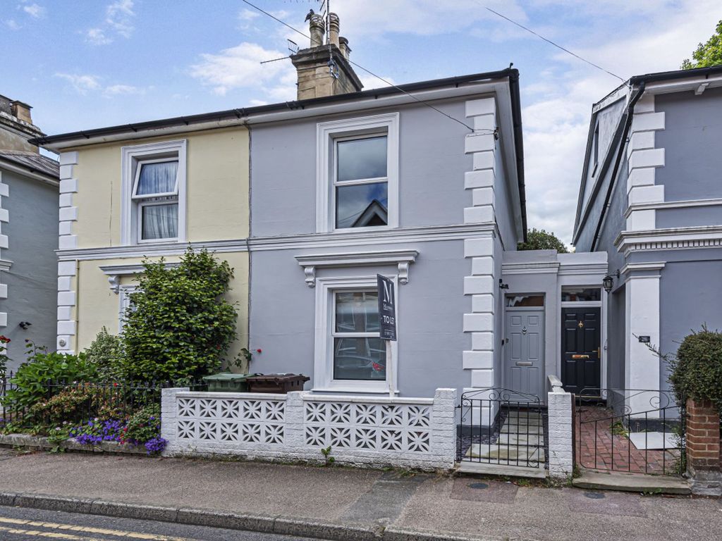 2 bed semidetached house to rent in Calverley Street, Tunbridge Wells
