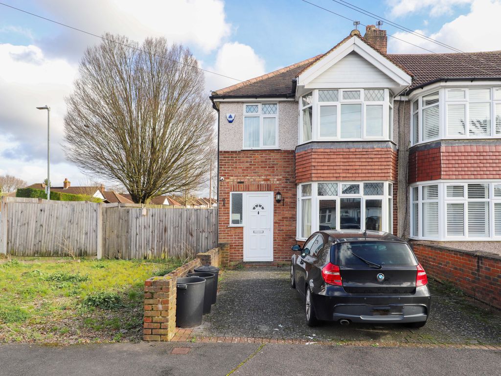 3 bed end terrace house for sale in Hazelwood Drive, Pinner HA5, £