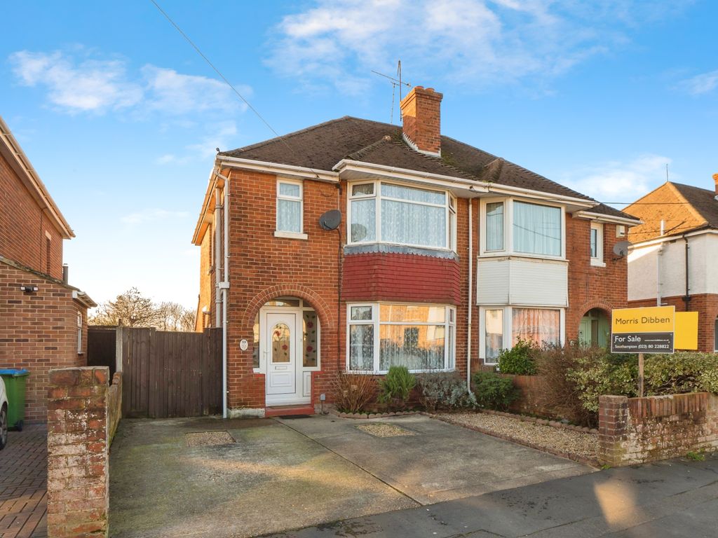 3 bed semidetached house for sale in Brookwood Road, Southampton
