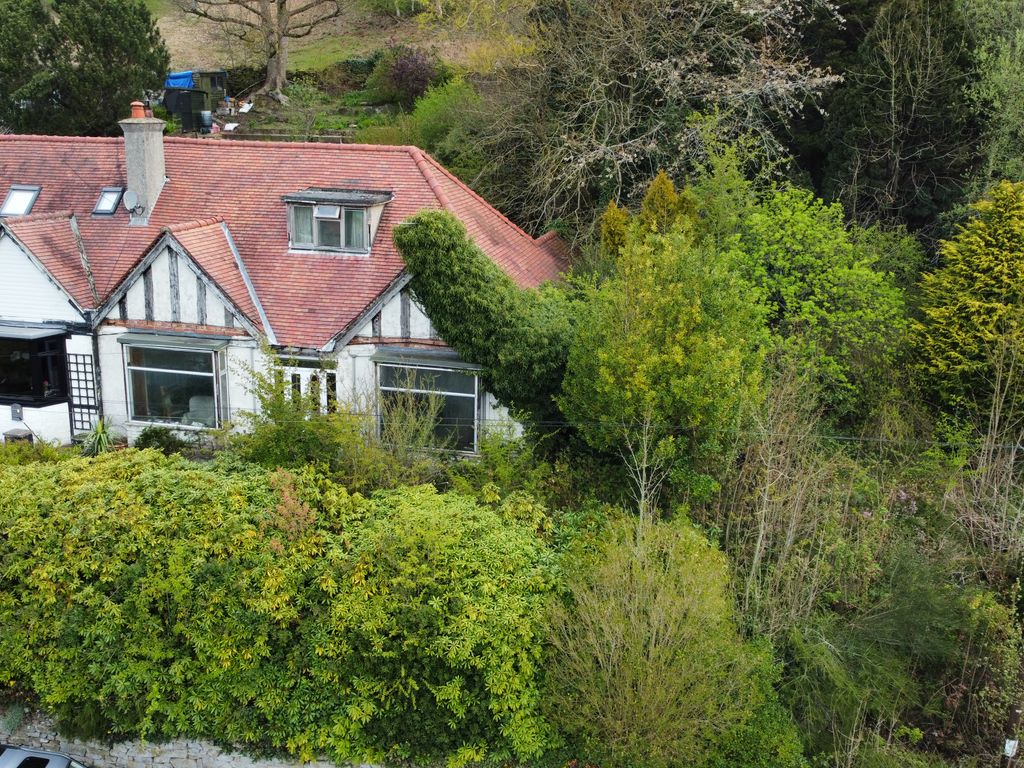 3 bed semidetached bungalow for sale in Hackney Road, Matlock DE4, £