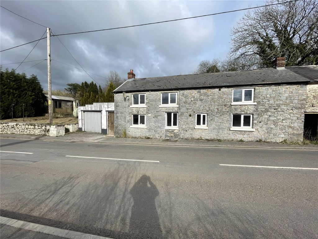 3 bed semidetached house for sale in Crwbin, Kidwelly, Carmarthen SA17