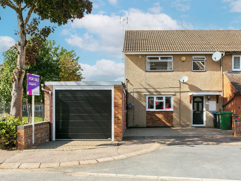 4 bed end terrace house for sale in Dunlin Road, Hemel Hempstead, Hertfordshire HP2, £425,000