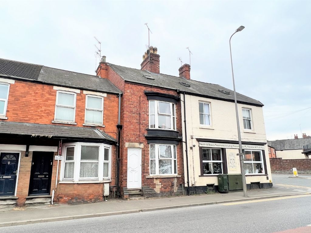 3 bed terraced house for sale in Bridge End Road, Grantham, Grantham