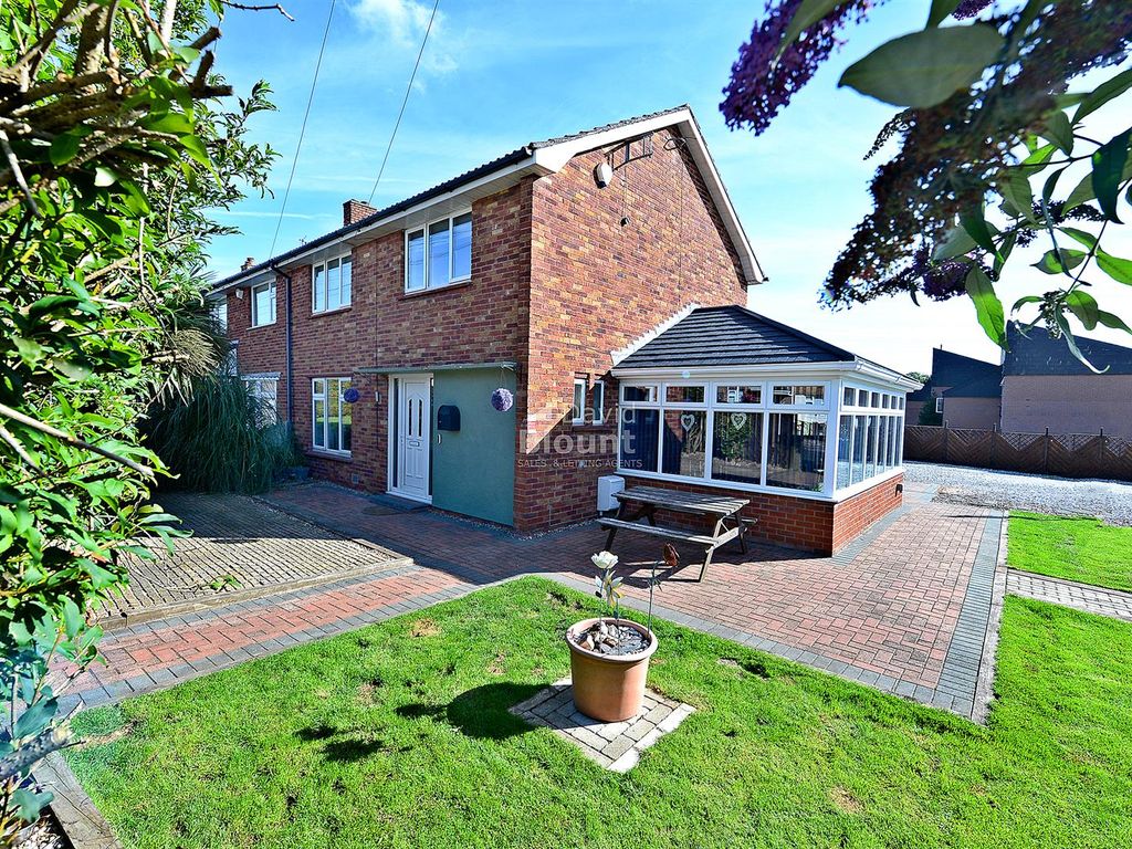 4 bed semidetached house for sale in Egmanton Road, Meden Vale