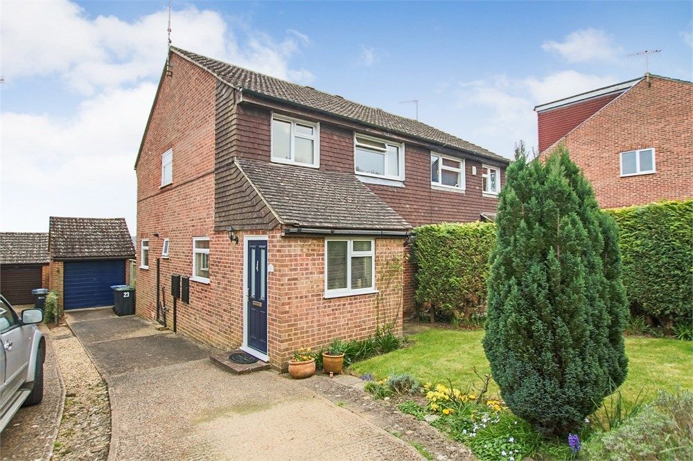 3 bed semidetached house for sale in Court Crescent, East Grinstead
