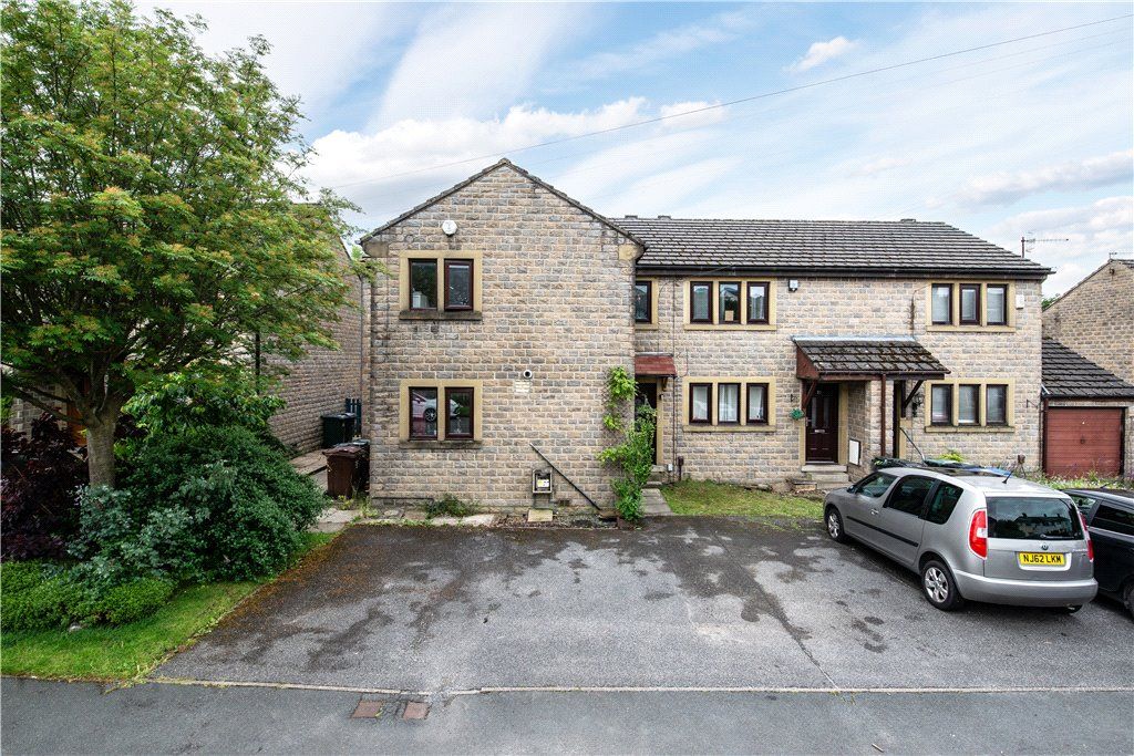 2 bed terraced house for sale in Cornwall Road, Bingley, West Yorkshire BD16, £169,950 Zoopla