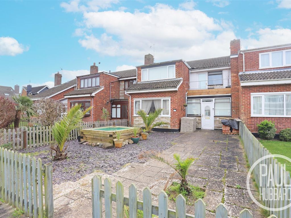 4 bed terraced house for sale in Kestrel Green, Carlton Colville NR33