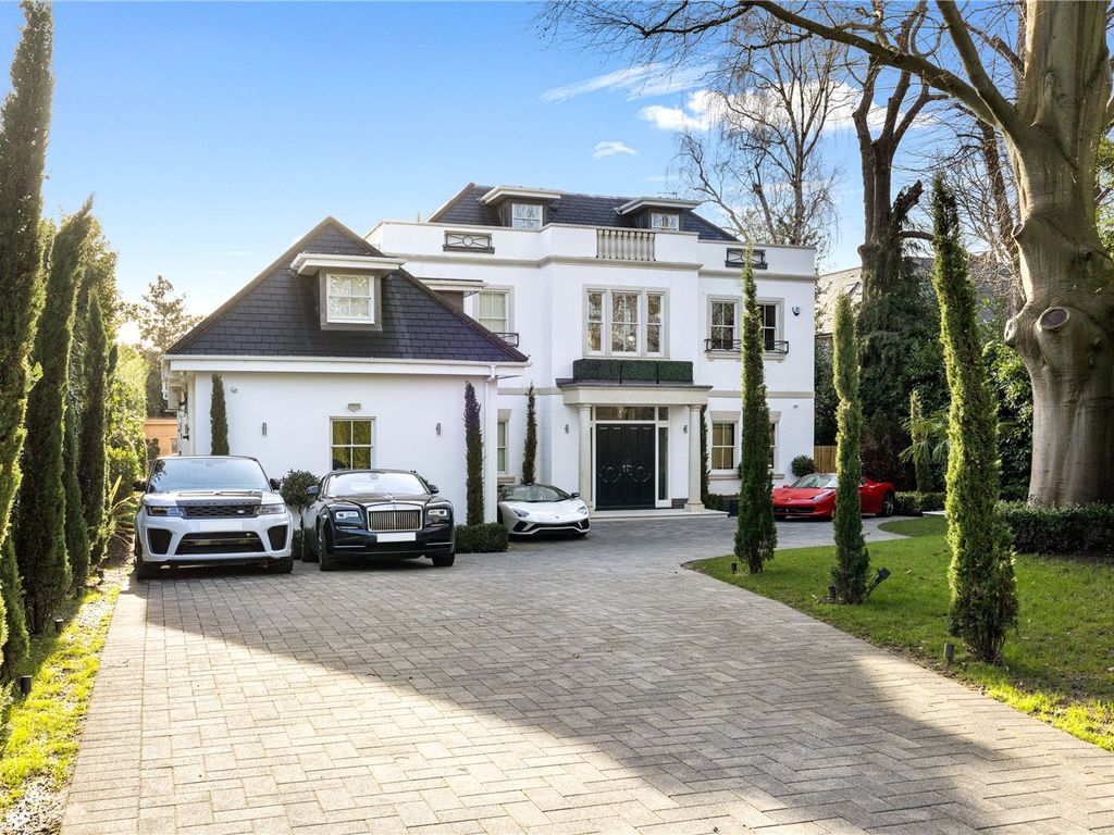 5 bed detached house to rent in Fairmile Avenue, Cobham, Surrey KT11, £