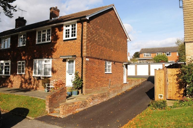 1 bed flat to rent in Ashdale, Great Bookham, Bookham, Leatherhead KT23, £950 pcm Zoopla