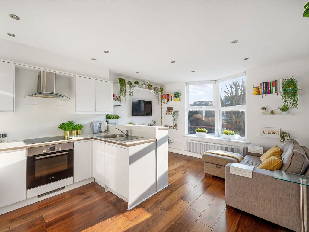 2 bed flat for sale in Moreton Road, South Croydon CR2, £260,000 Zoopla