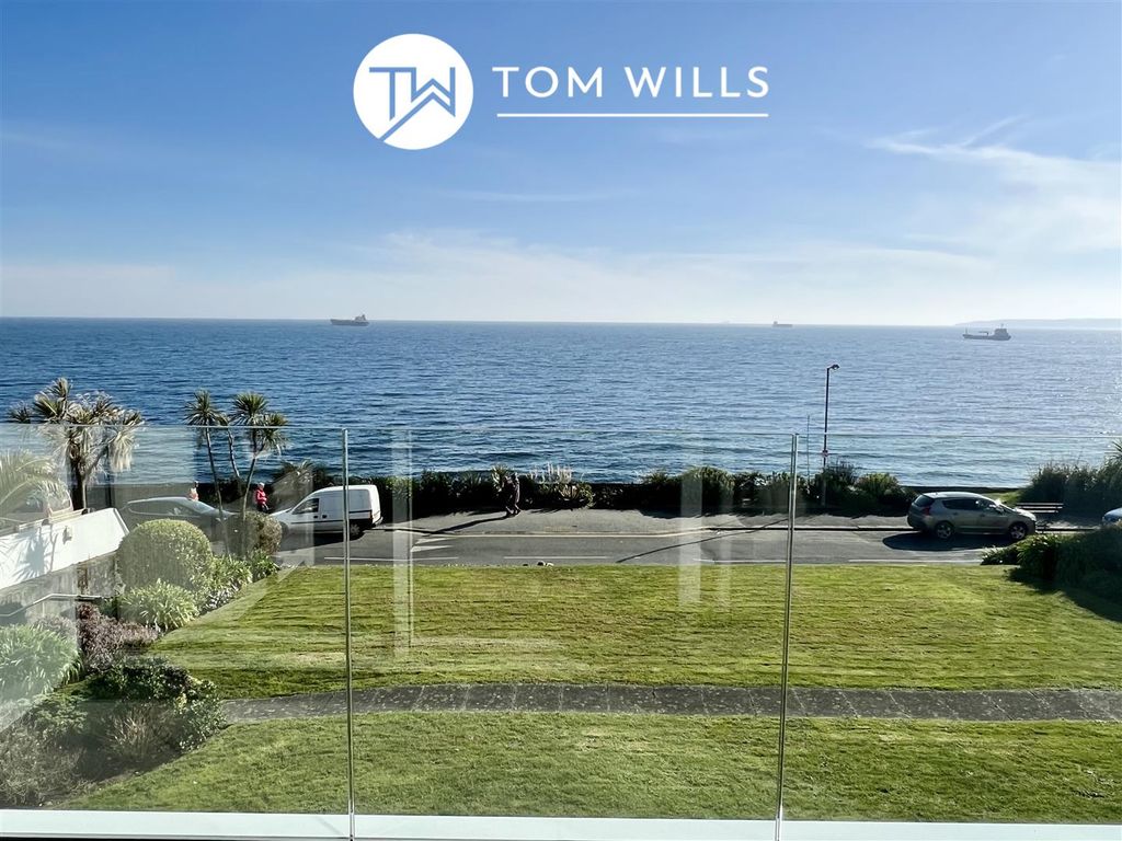 2 bed flat for sale in Boscawen Apartments, Cliff Road, Falmouth TR11