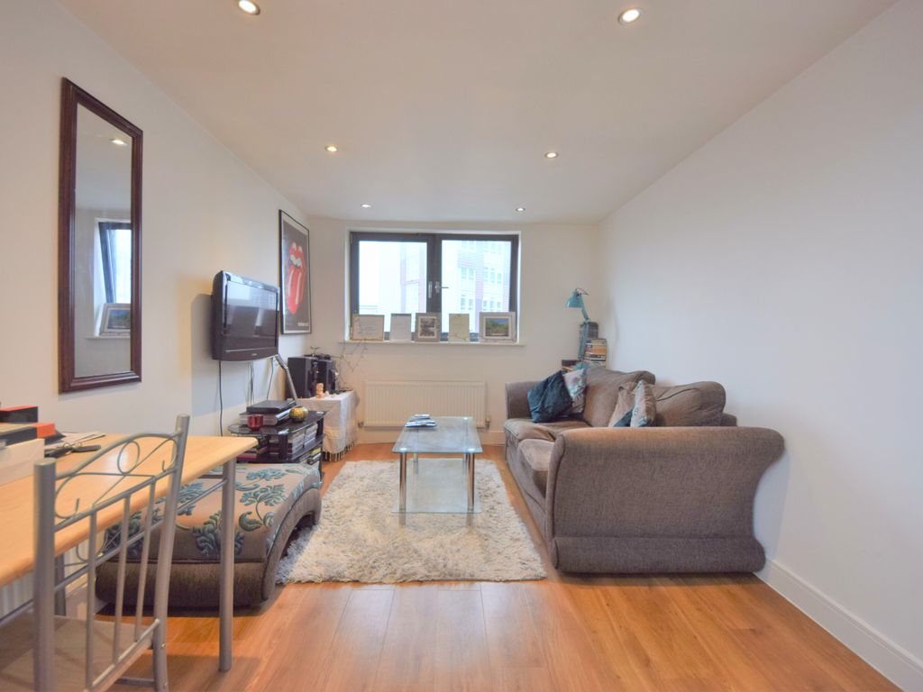 1 bed flat to rent in Invito House, Gants Hill IG2 Zoopla