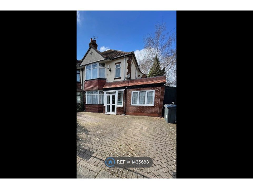4 bed semidetached house to rent in Primrose Lane, Birmingham Hall