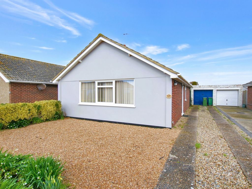 3 bed bungalow for sale in Woodland Way, Dymchurch TN29, £350,000 Zoopla