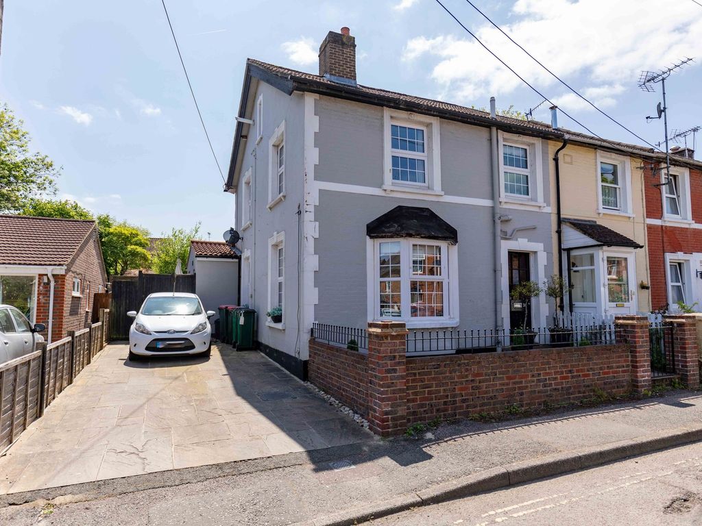 3 bed end terrace house for sale in West Street, Crawley RH11 Zoopla