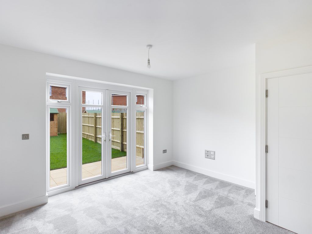 2 bed terraced house for sale in Empress Drive, Wallingford OX10, £