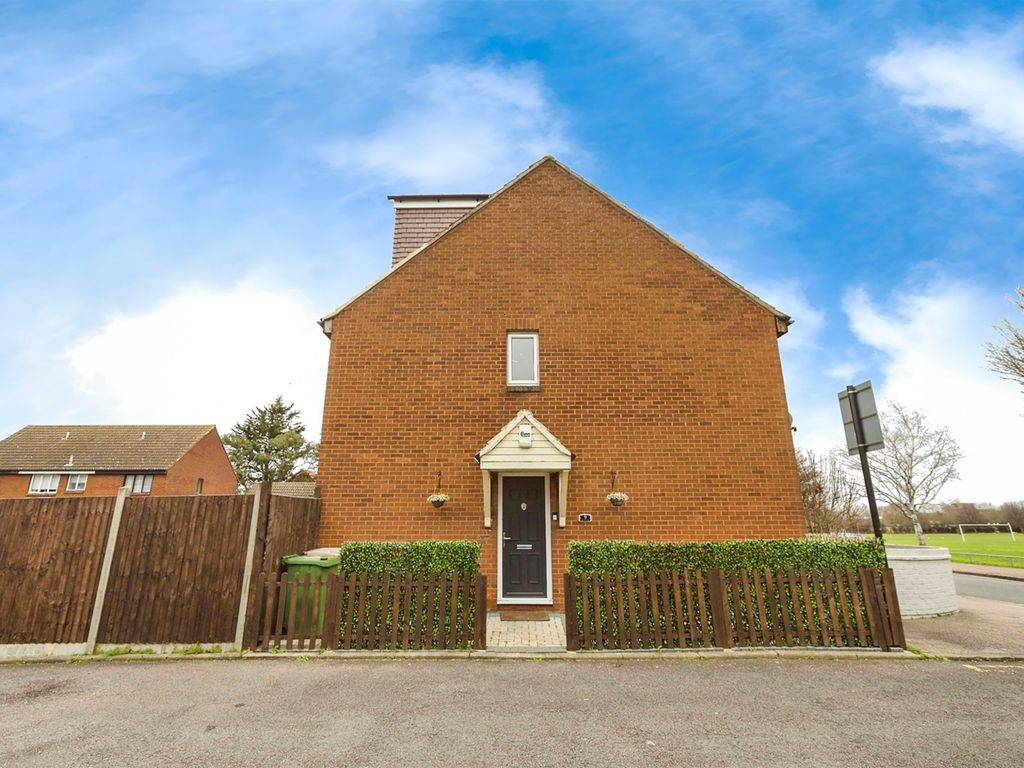 3 bed end terrace house for sale in Bayne Close, London E6, £475,000