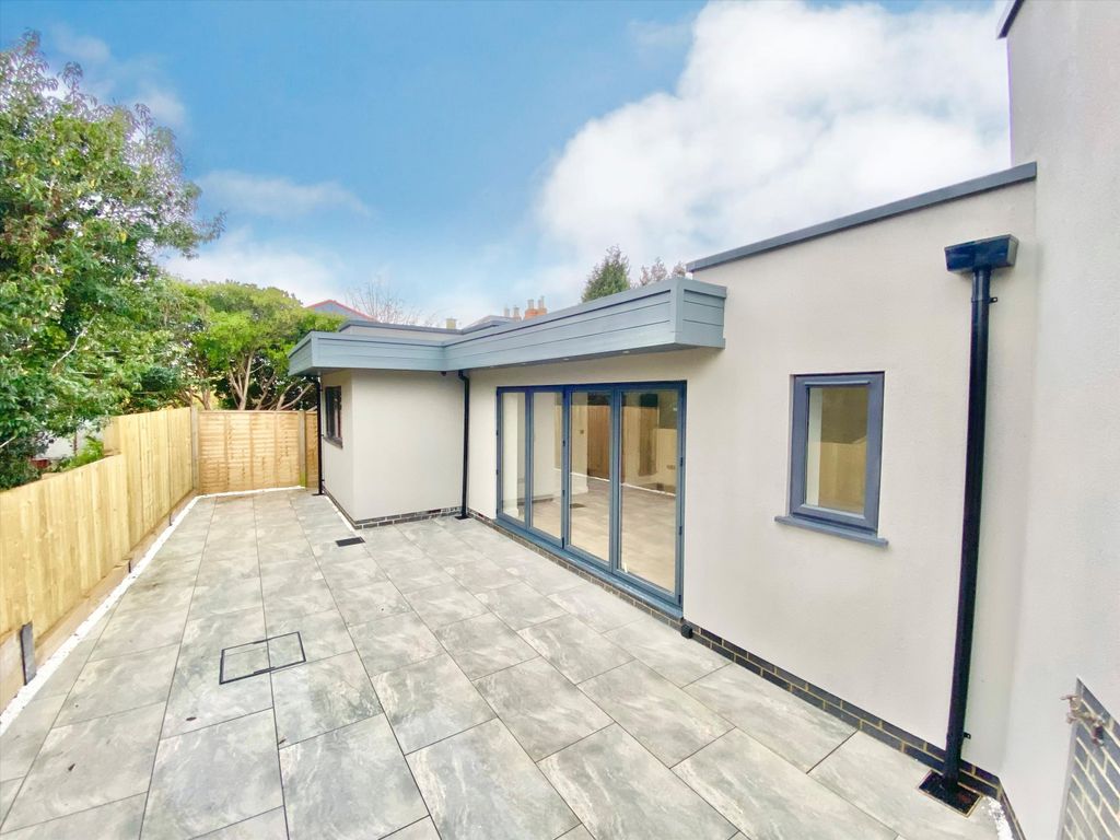 Everest Road, Cheltenham, Gloucestershire GL53  