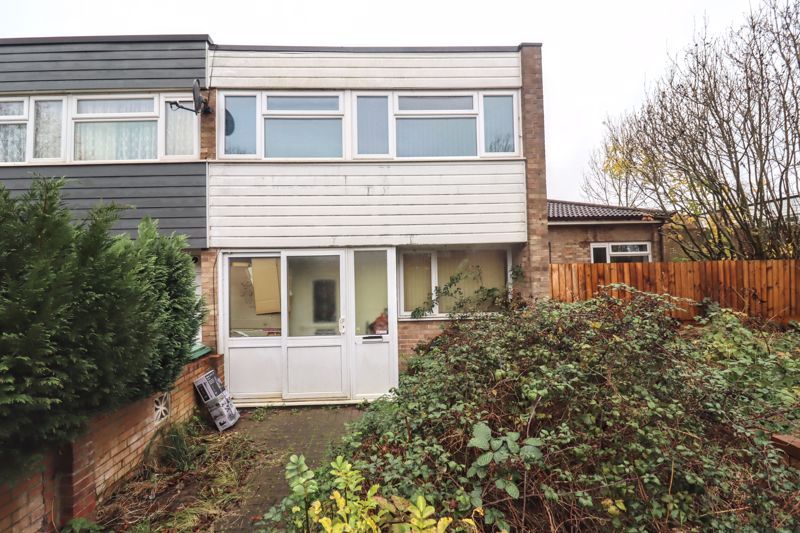 3 bed terraced house for sale in Katrine Place, Bletchley, Milton