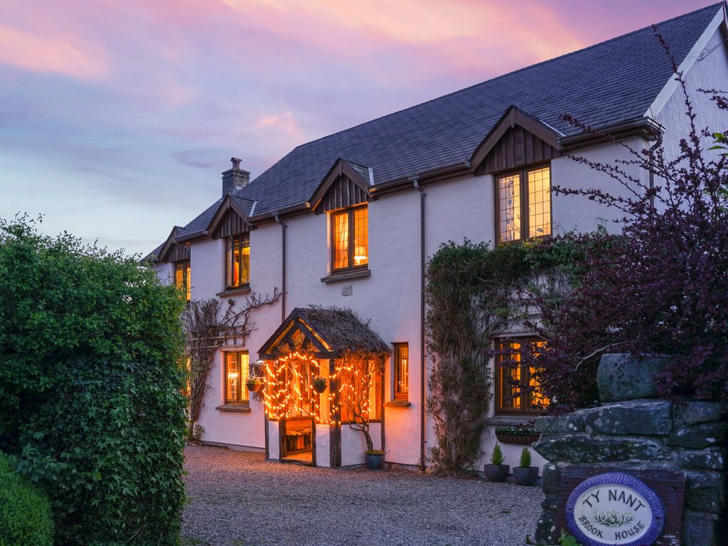 4 bed detached house for sale in Bro Clywedog, Llanfair Clydogau