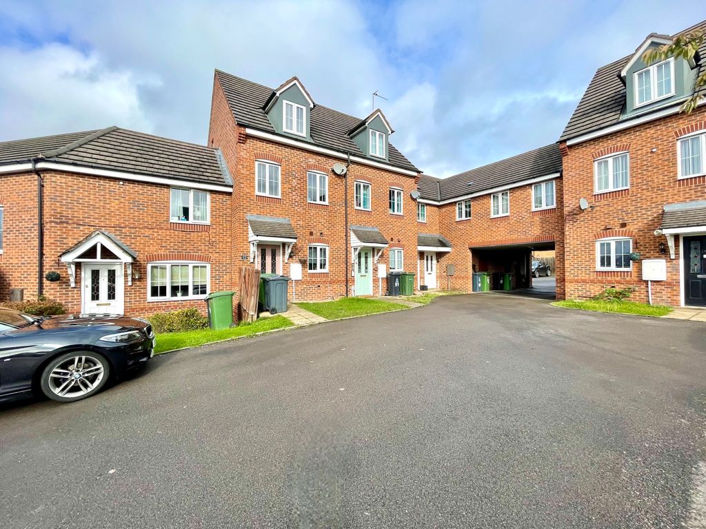 2 bed for sale in Mill Street, Darlaston WS10, £100,000 Zoopla