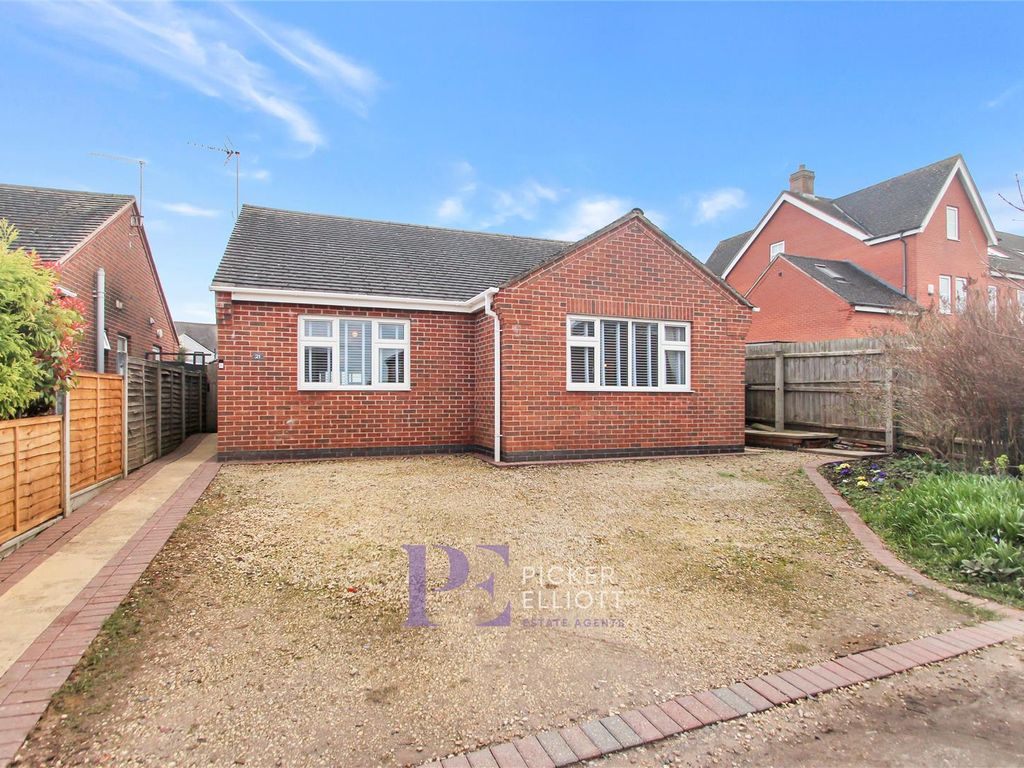 2 bed detached bungalow for sale in Heath Lane South, Earl Shilton