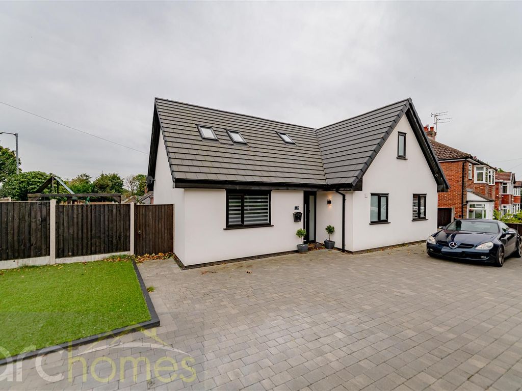 4 bed property for sale in Rutland Avenue, Atherton, Manchester M46, £