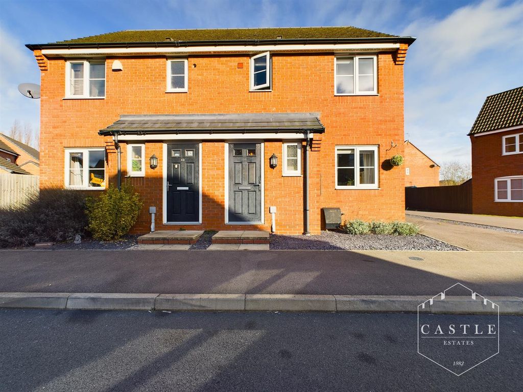 3 bed semidetached house for sale in Indigo Drive, Burbage, Hinckley LE10 Zoopla