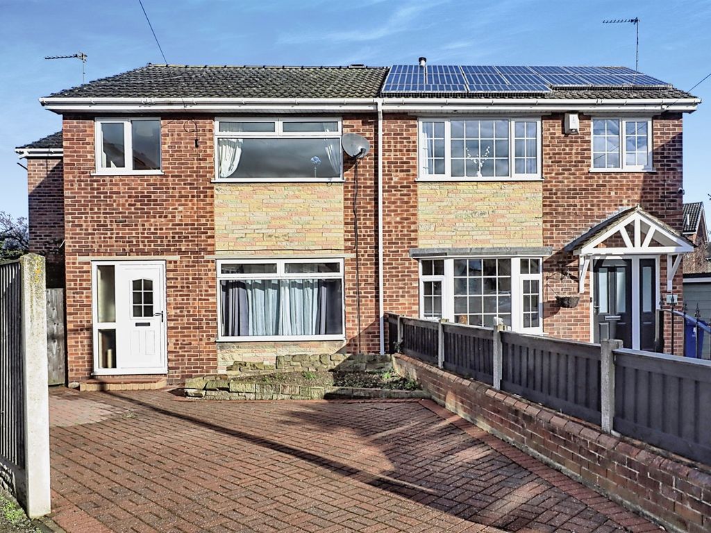 4 bed semidetached house for sale in The Beeches, Kirk Sandall