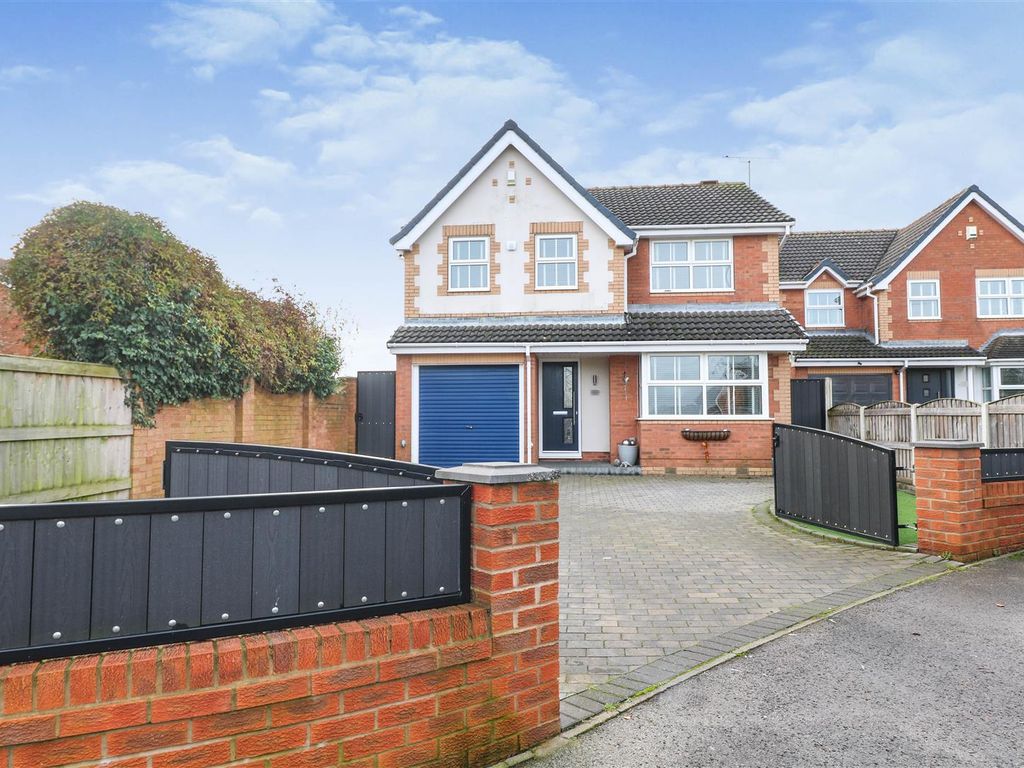 4 bed detached house for sale in Huntington Way, Maltby, Rotherham S66