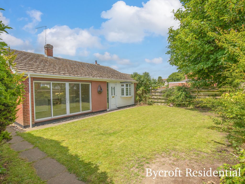 3 bed detached bungalow for sale in Hill View Drive, WintertonOnSea