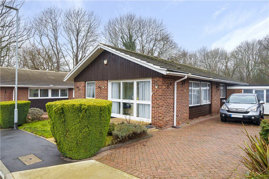 3 bed bungalow for sale in Curzon Place, Pinner, Middlesex HA5 Zoopla