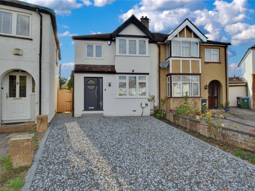 4 bed semidetached house for sale in Sixth Avenue, Watford