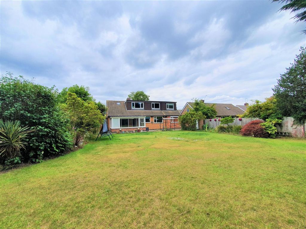 4 bed detached bungalow for sale in Grangefields Drive, Rothley