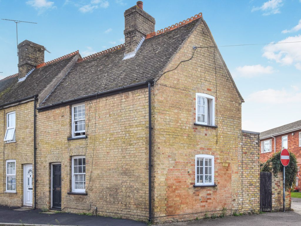 2 bed cottage for sale in West Street, Godmanchester, Huntingdon PE29
