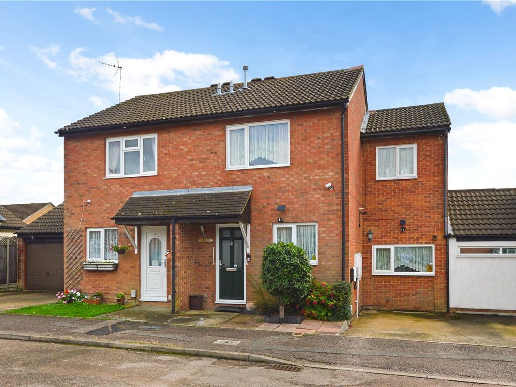 3 bed semidetached house for sale in Conway Close, Houghton Regis