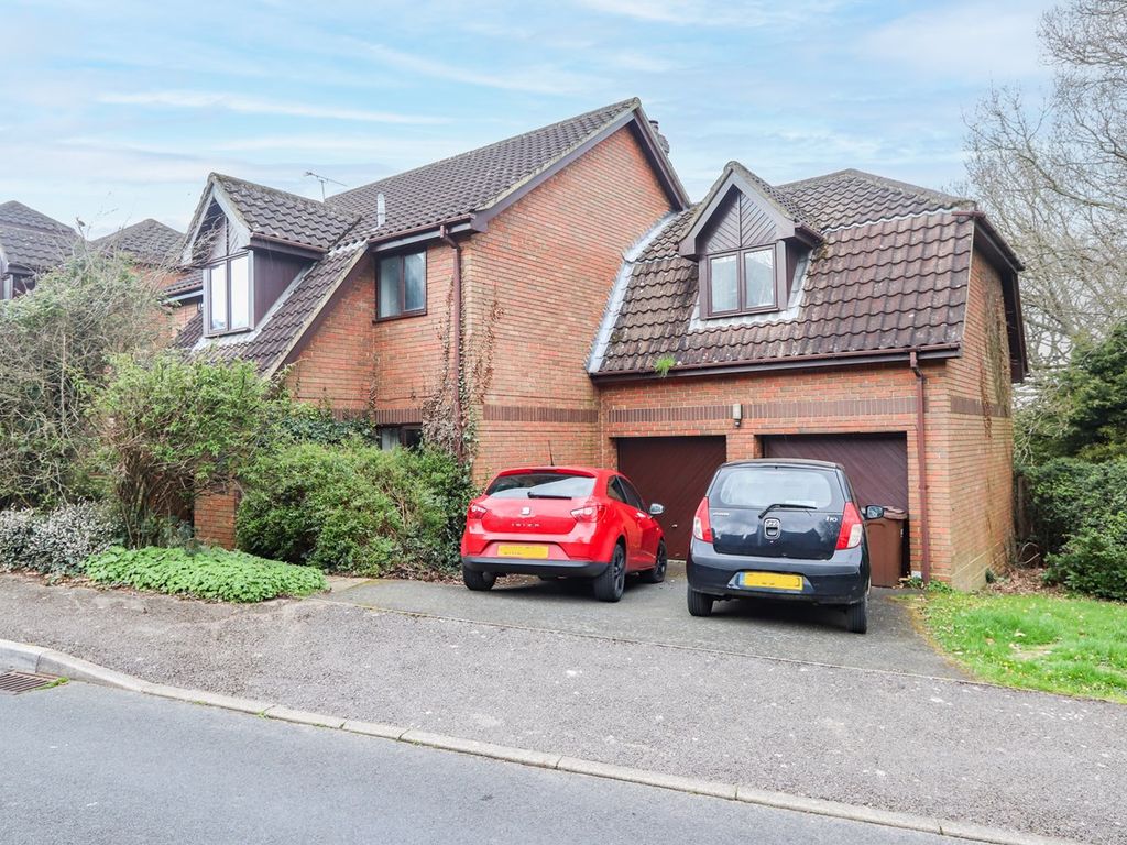 5 bed detached house for sale in Bowmans Drive, Battle TN33 Zoopla