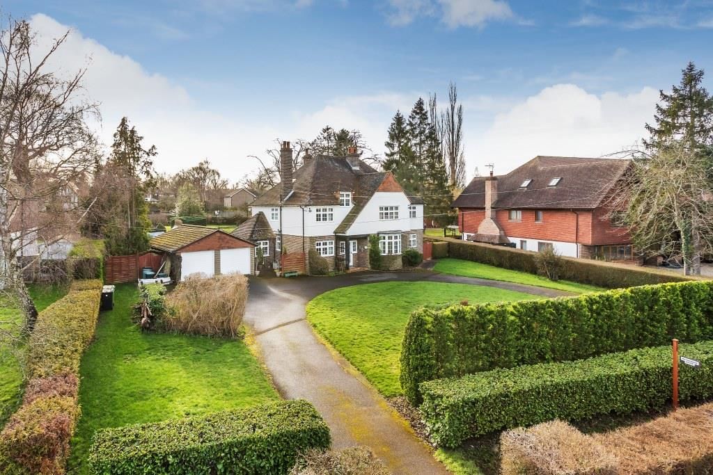 4 bed property for sale in Meadowside, Great Bookham KT23 Zoopla