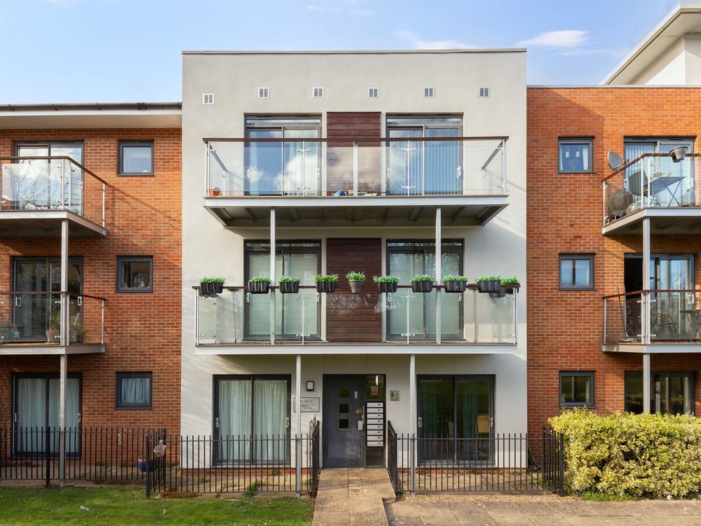 2 bed flat for sale in Highfield Close, London SE13 Zoopla