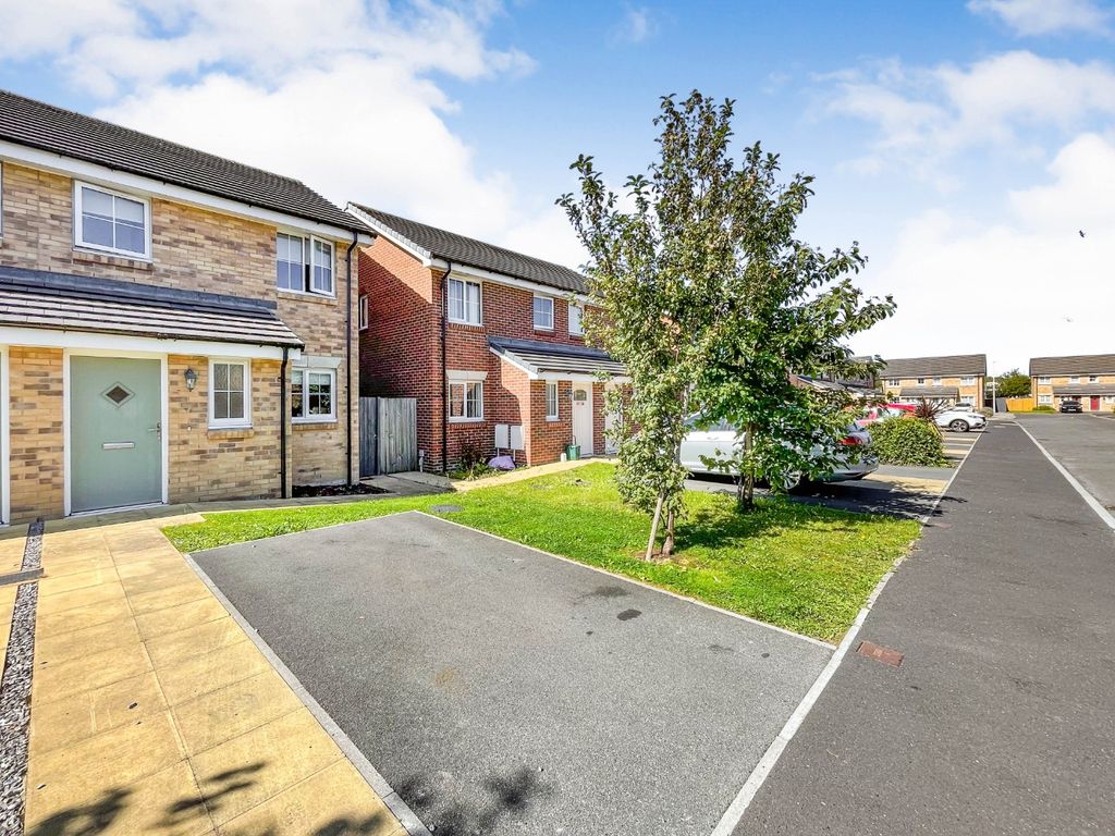 2 bed end terrace house for sale in Llys Morfydd, Pontarddulais