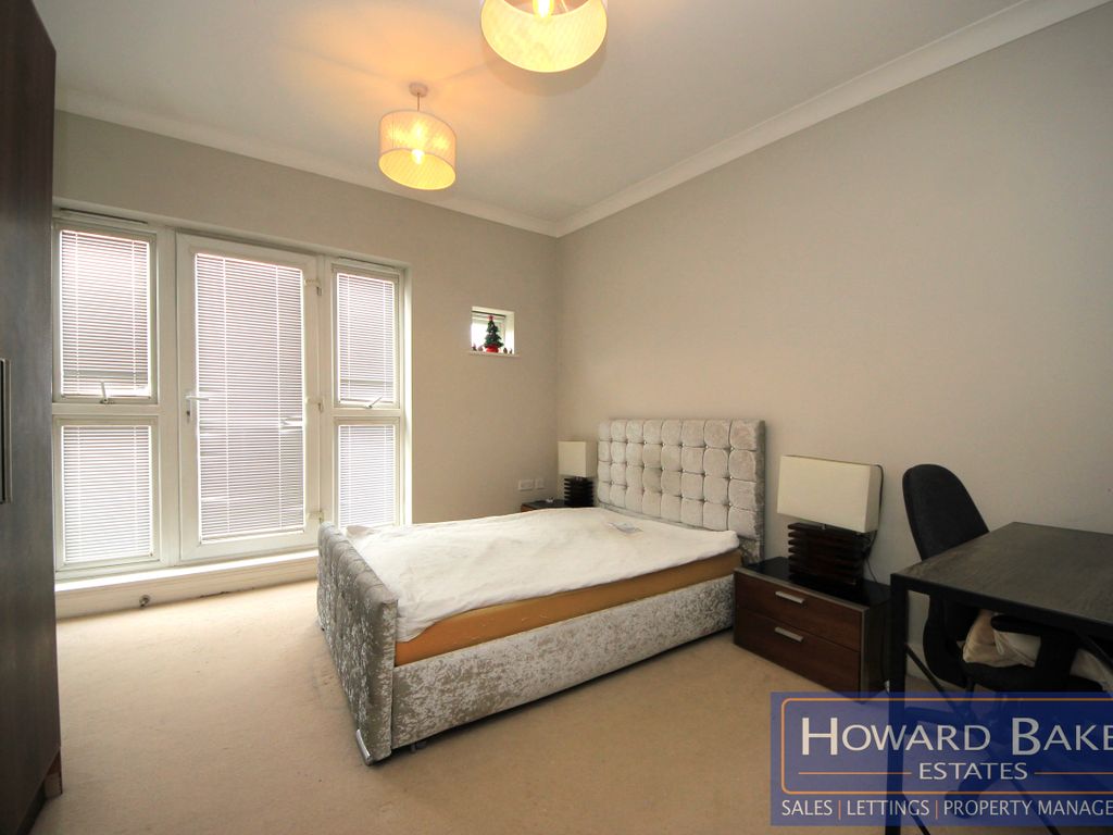 Room to rent in Tilbury Close, Pinner HA5, £850 pcm Zoopla