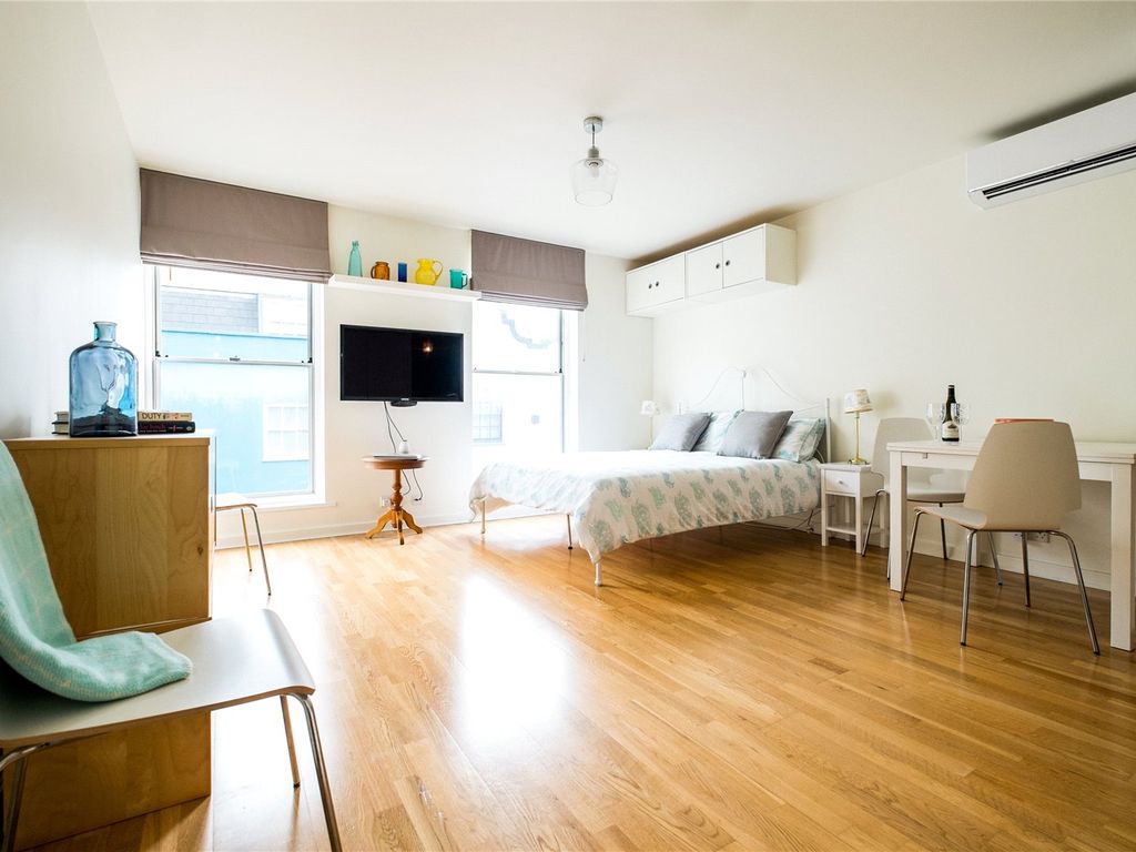 Battersea Church Road, Battersea SW11  