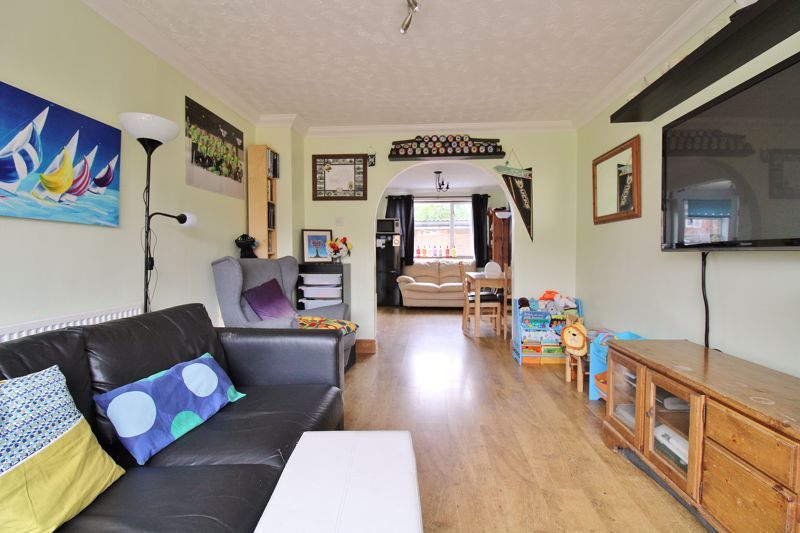 3 bed end terrace house for sale in Evenlode Drive, Berinsfield